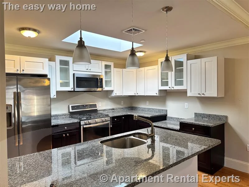2 bed, 2 bath apartment for rent at 286 Main St Unit 206, Woburn — photo 3 of 9
