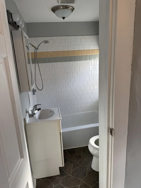 1 bed, 1 bath apartment for rent at 286 South Main St Unit 10, Bradford — photo 6 of 11