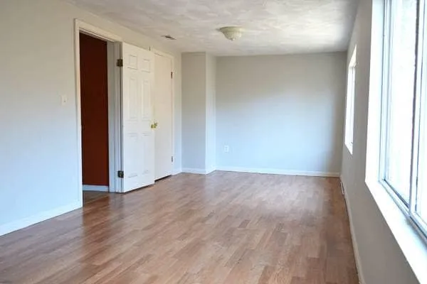 4 bed, 2 bath apartment for rent at 287 Alewife Brook Pkwa Unit 2, West Somerville — photo 16 of 18