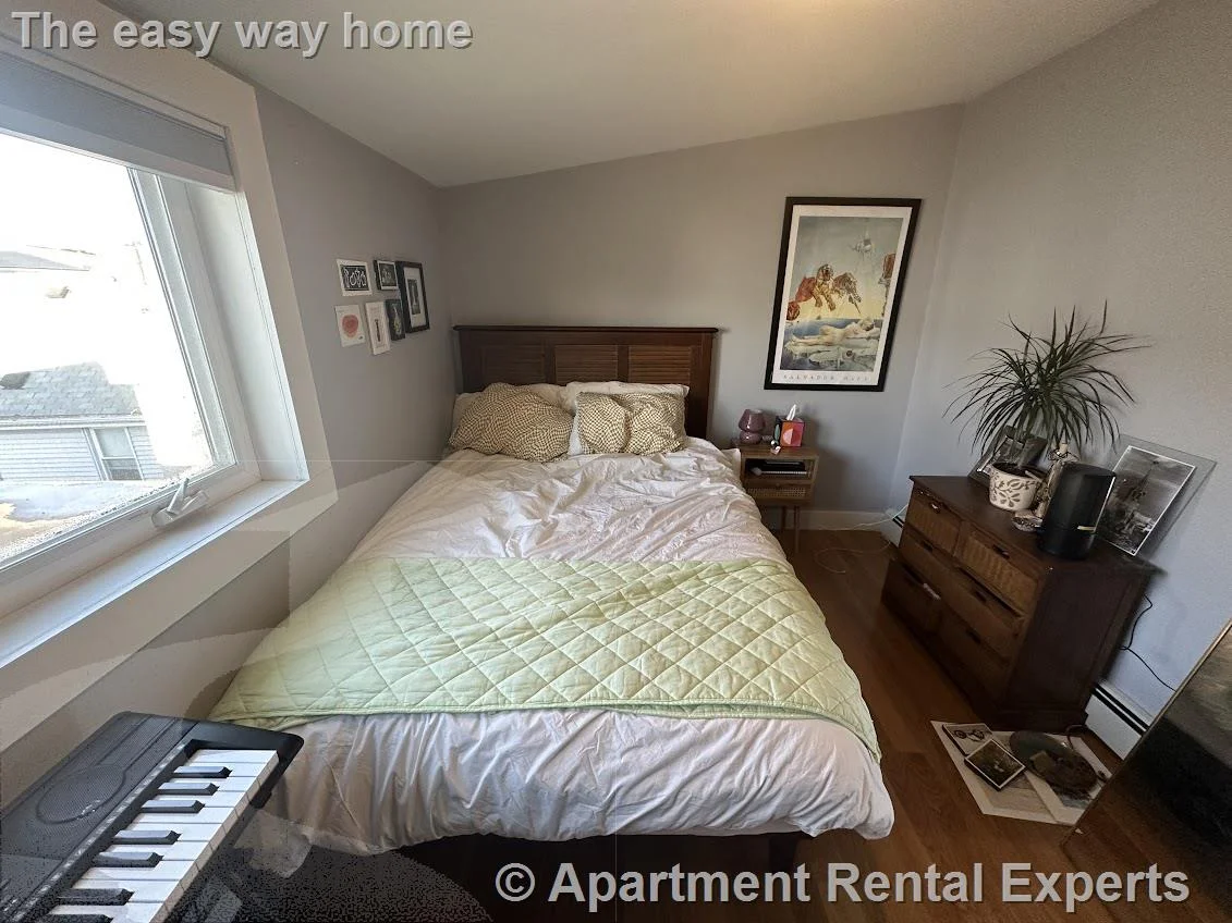 2 bed, 1 bath apartment for rent at 287 Beacon St Unit 2, Porter Square — photo 9 of 12