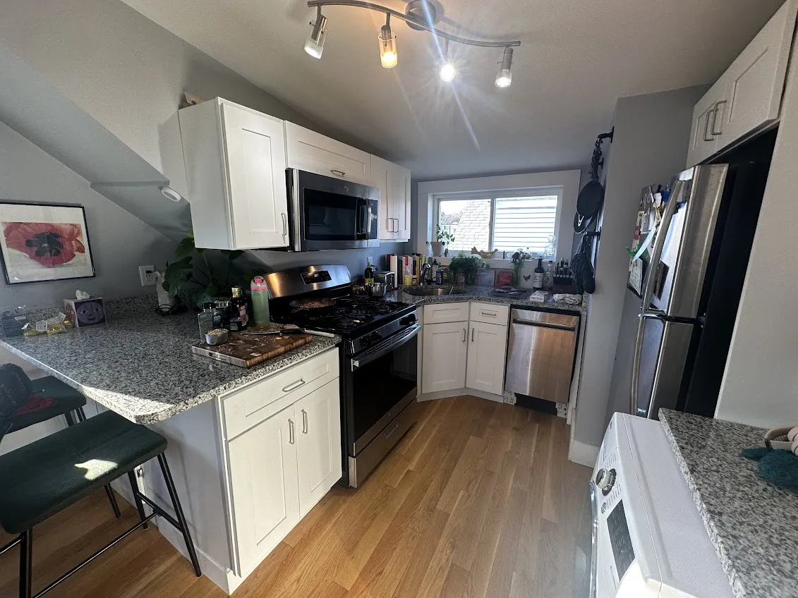 2 bed, 1 bath apartment for rent at 287 Beacon St Unit 2D, Ward Two — photo 3 of 12