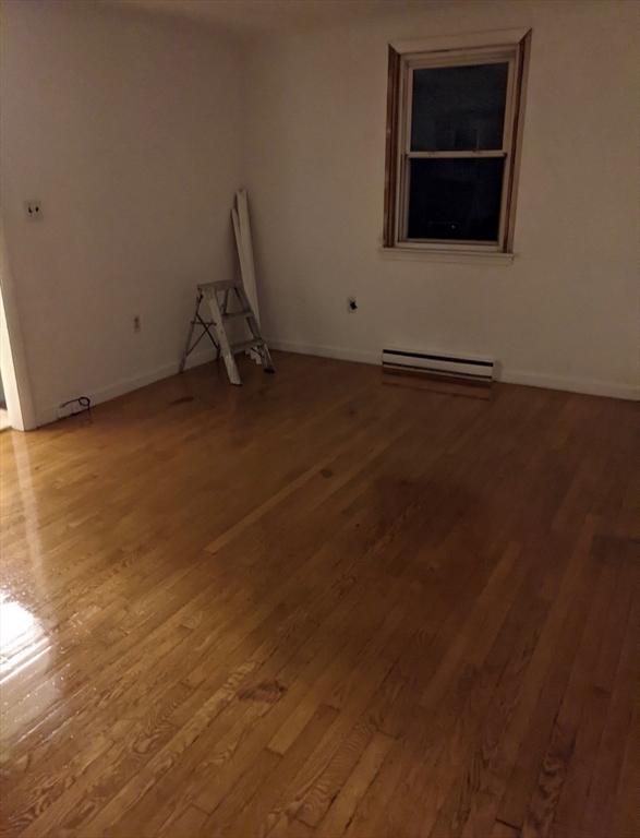1 bed, 1 bath apartment for rent at 287 Billings St Unit A, North Quincy — photo 1 of 5
