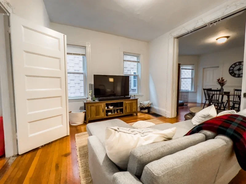 2 bed, 1 bath apartment for rent at 287 Chestnut Ave Unit 1, Jamaica Plain — photo 9 of 33