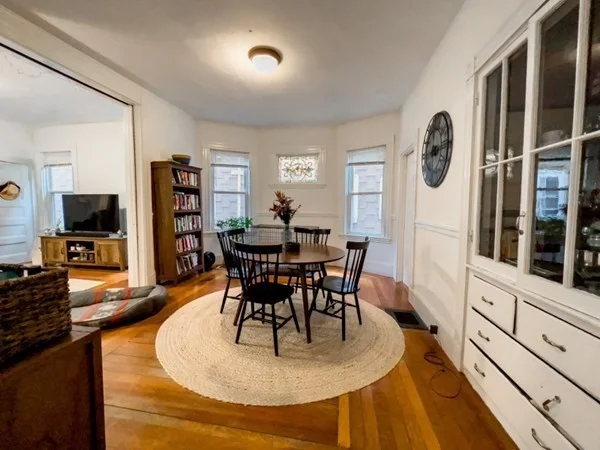 2 bed, 1 bath apartment for rent at 287 Chestnut Ave Unit 1, Jamaica Plain — photo 10 of 21