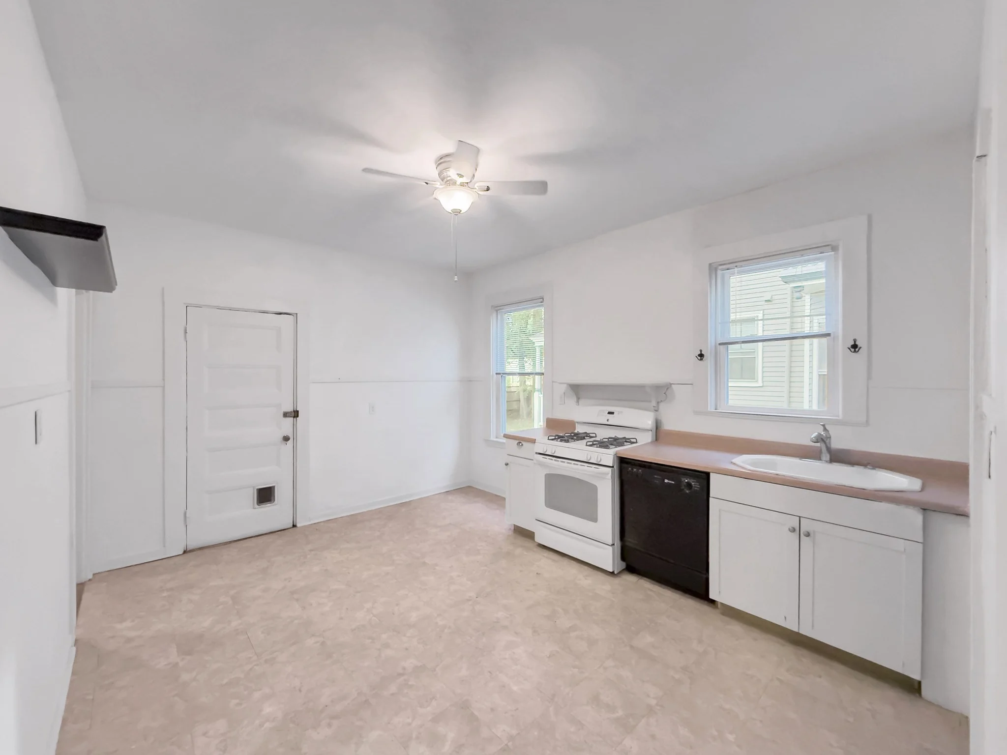 2 bed, 1 bath apartment for rent at 287 Chestnut Ave Unit 1, Jamaica Plain — photo 24 of 33
