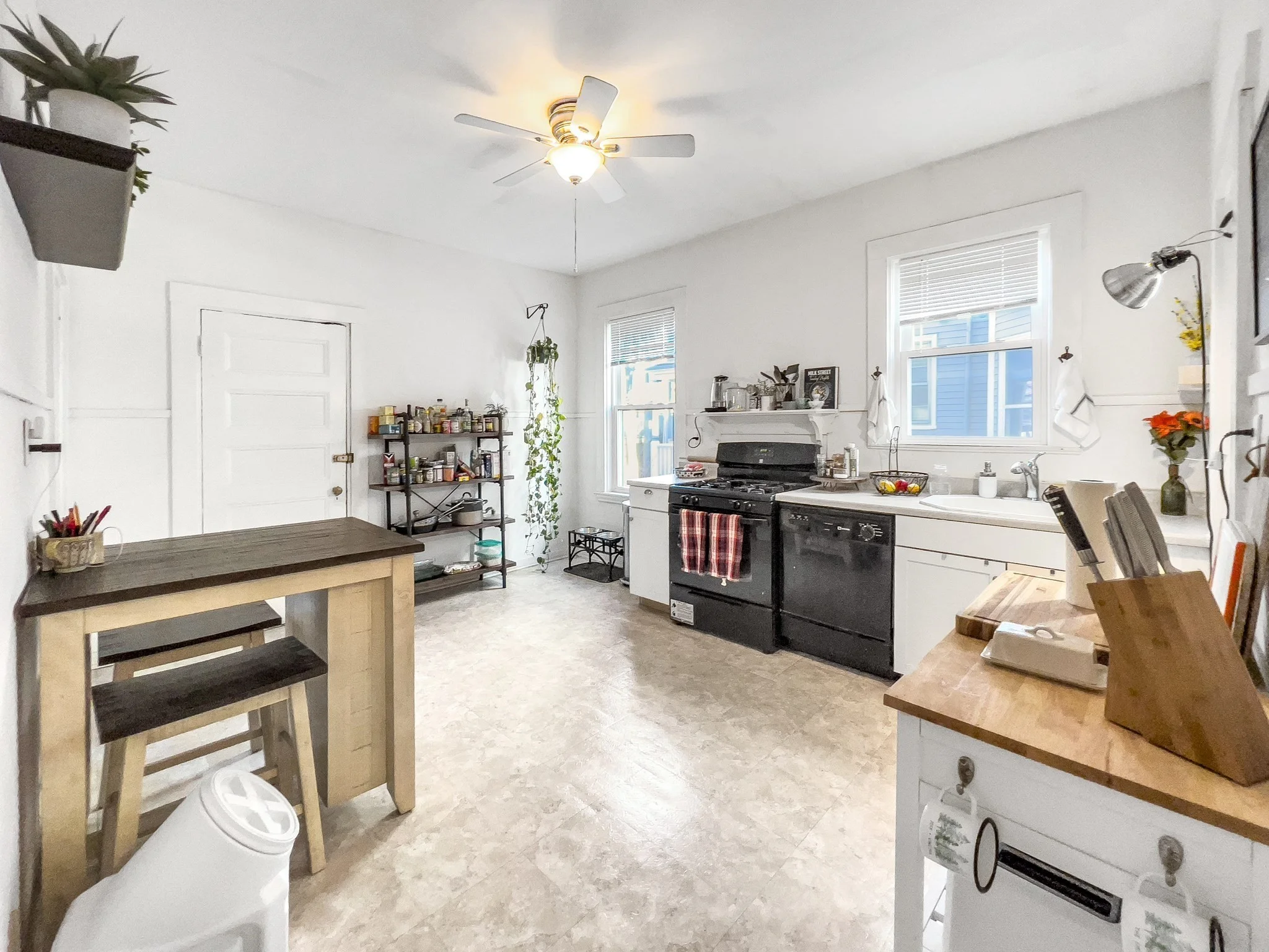 2 bed, 1 bath apartment for rent at 287 Chestnut Ave Unit 1, Jamaica Plain — photo 22 of 33
