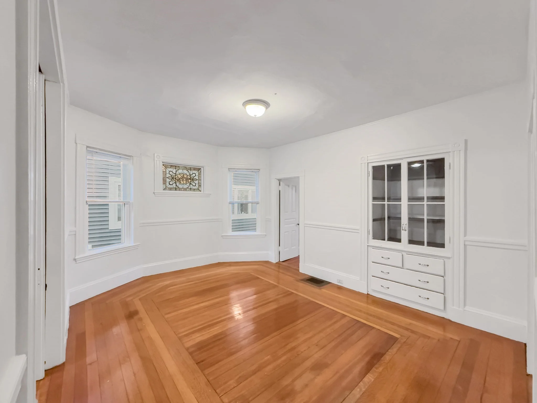 2 bed, 1 bath apartment for rent at 287 Chestnut Ave Unit 1, Jamaica Plain — photo 14 of 33