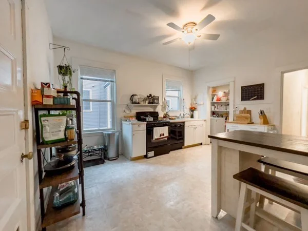 2 bed, 1 bath apartment for rent at 287 Chestnut Ave Unit 1, Jamaica Plain — photo 16 of 21