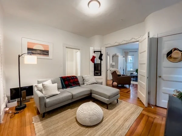 2 bed, 1 bath apartment for rent at 287 Chestnut Ave Unit 1, Jamaica Plain — photo 8 of 21