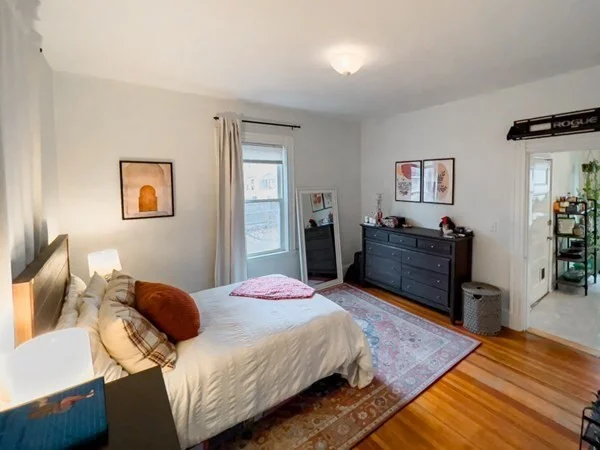 2 bed, 1 bath apartment for rent at 287 Chestnut Ave Unit 1, Jamaica Plain — photo 9 of 21