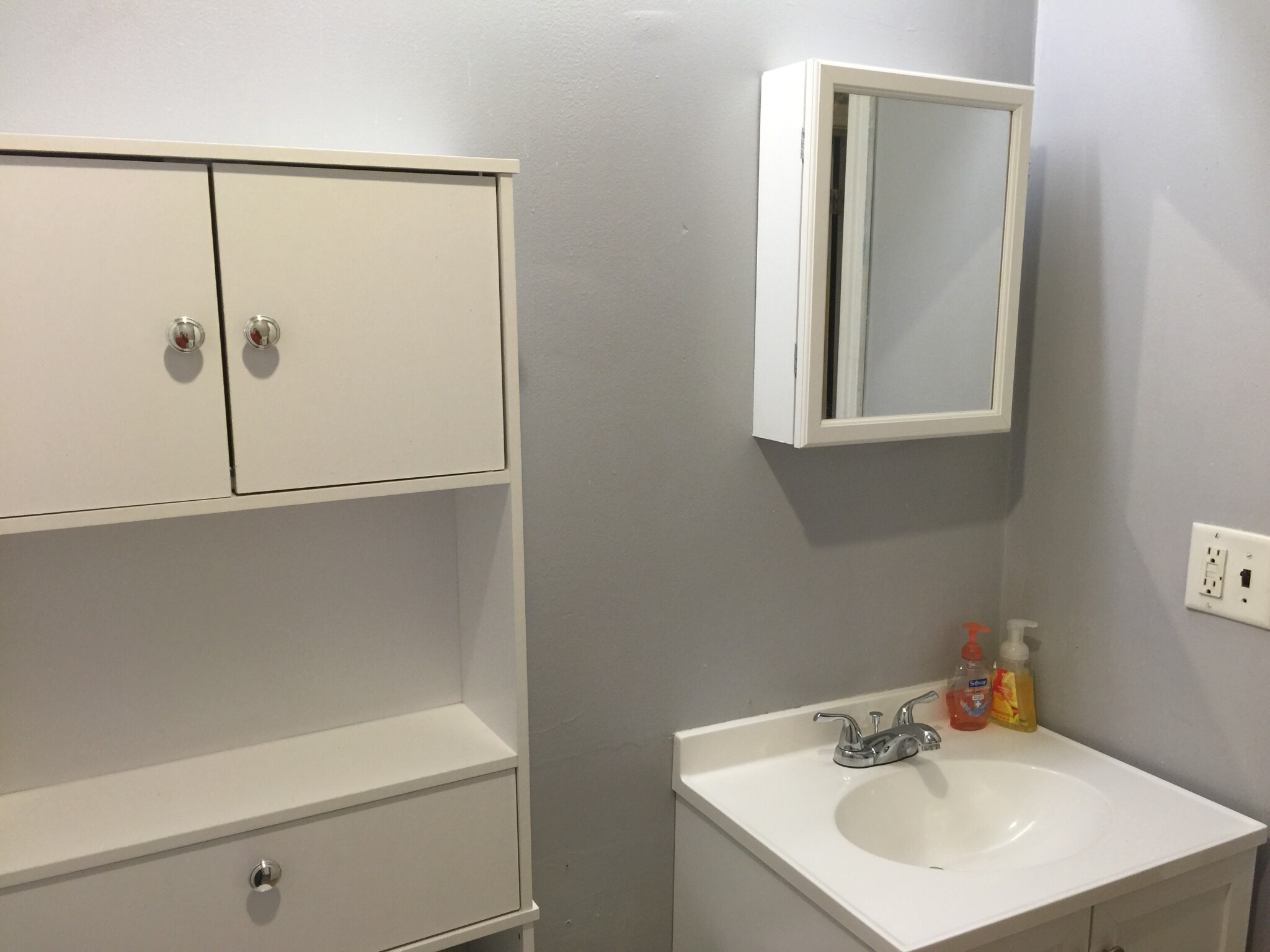 2 bed, 1 bath apartment for rent at 287 Dorchester St Unit 1, South Boston — photo 11 of 12