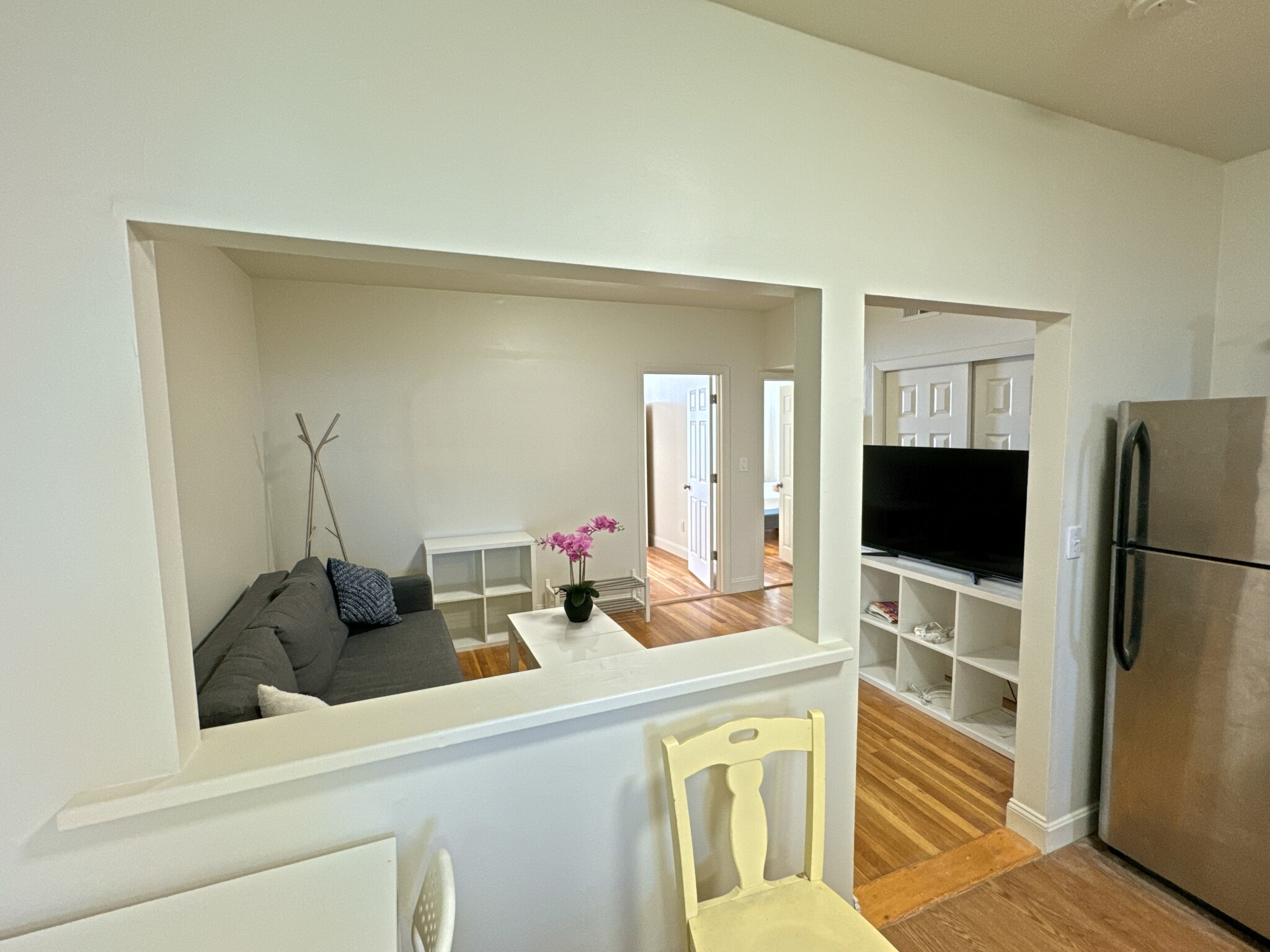 3 bed, 2 bath apartment for rent at 287 Dorchester St Unit 2, South Boston — photo 5 of 56