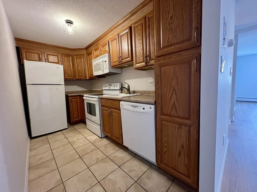 1 bed, 1 bath apartment for rent at 287 Harvard St Unit 22, Mid Cambridge — photo 5 of 11