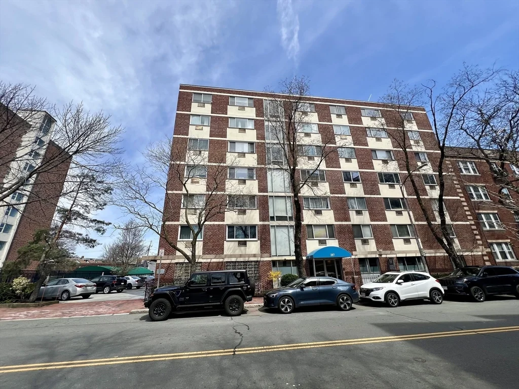 1 bed, 1 bath apartment for rent at 287 Harvard St Unit 22, Mid Cambridge — photo 9 of 11