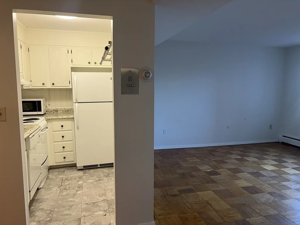 1 bed, 1 bath apartment for rent at 287 Harvard St Unit 55, Central Square — photo 3 of 8
