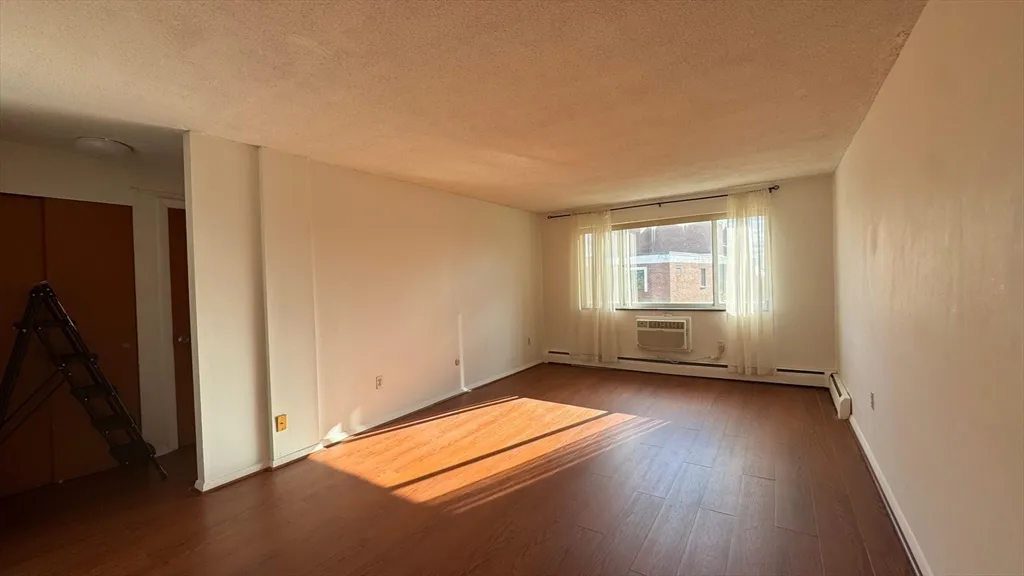 1 bed, 1 bath apartment for rent at 287 Harvard St Unit 71, Mid Cambridge — photo 5 of 12
