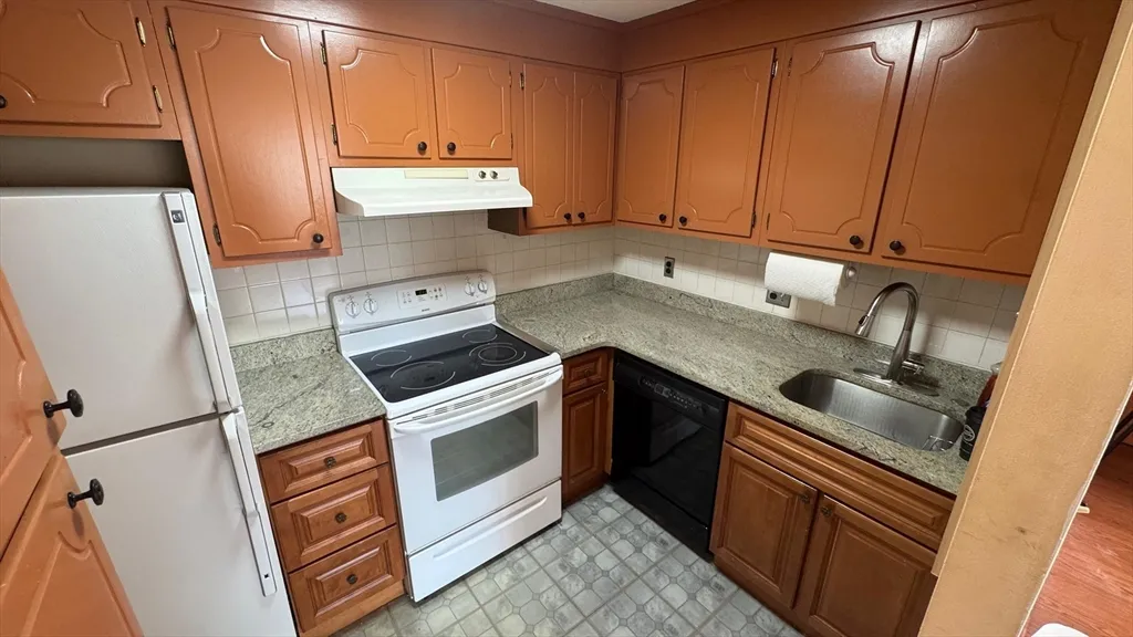 1 bed, 1 bath apartment for rent at 287 Harvard St Unit 71, Mid Cambridge — photo 1 of 12