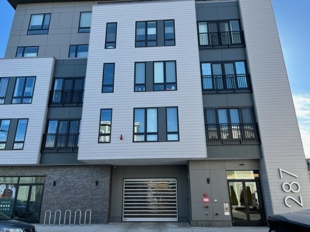 2 bed, 1 bath apartment for rent at 287 Maverick St Unit 202, East Boston
