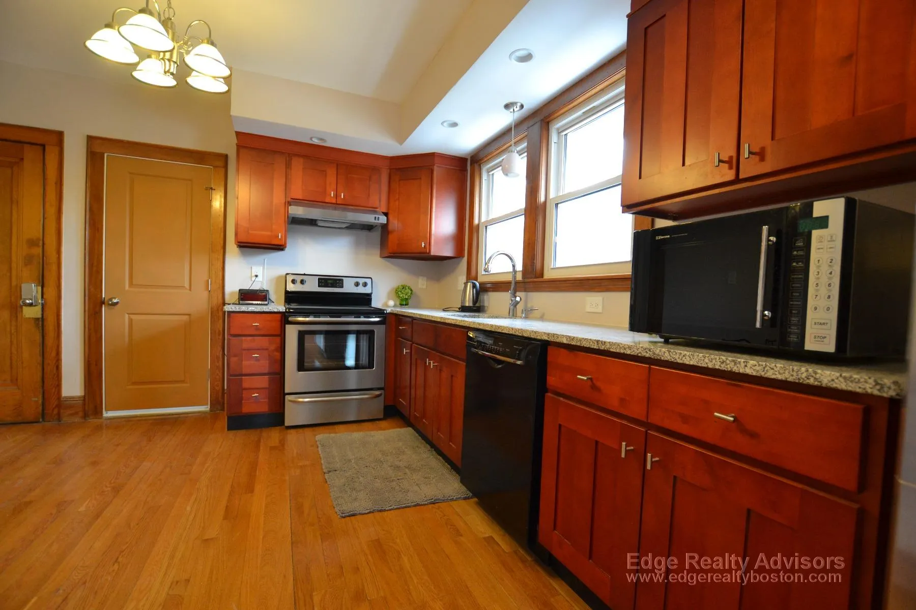 4 bed, 2 bath apartment for rent at 287 North Harvard St Unit 1, Allston