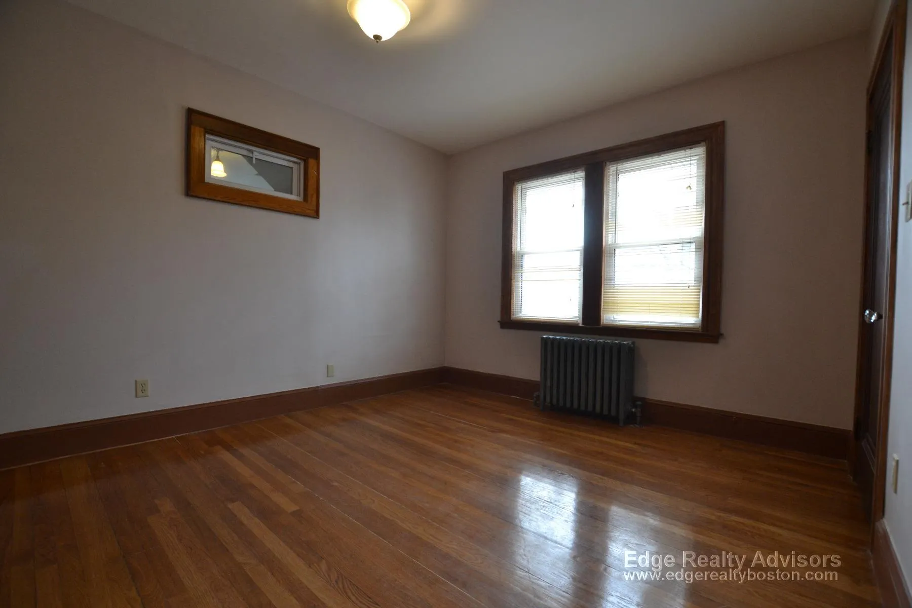 4 bed, 2 bath apartment for rent at 287 North Harvard St Unit 1, Allston — photo 6 of 13