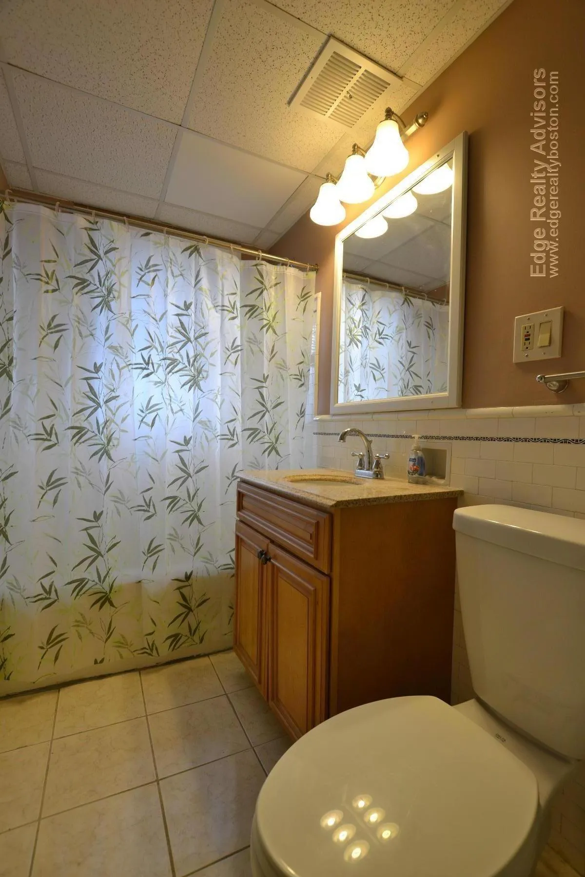 4 bed, 2 bath apartment for rent at 287 North Harvard St Unit 1, Allston — photo 8 of 13