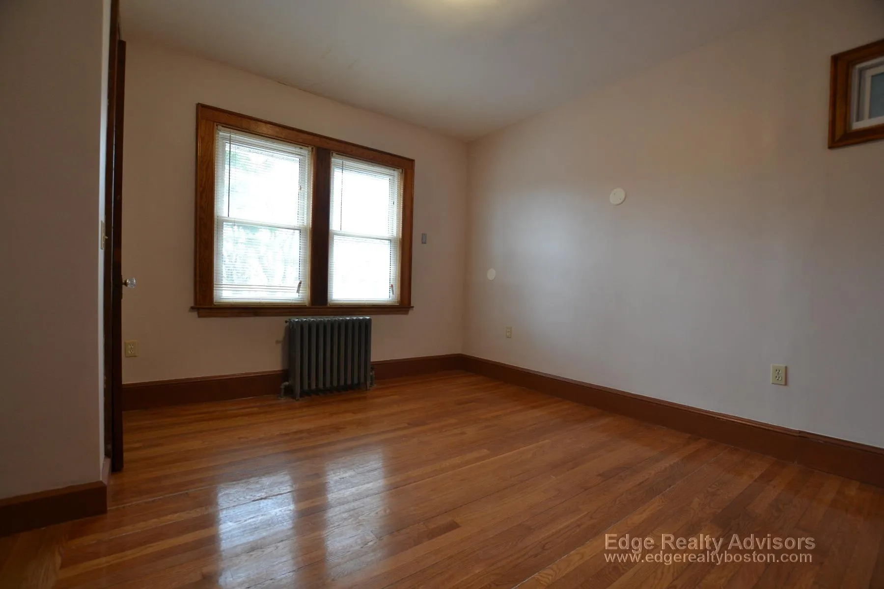 4 bed, 2 bath apartment for rent at 287 North Harvard St Unit 1, Allston — photo 5 of 13