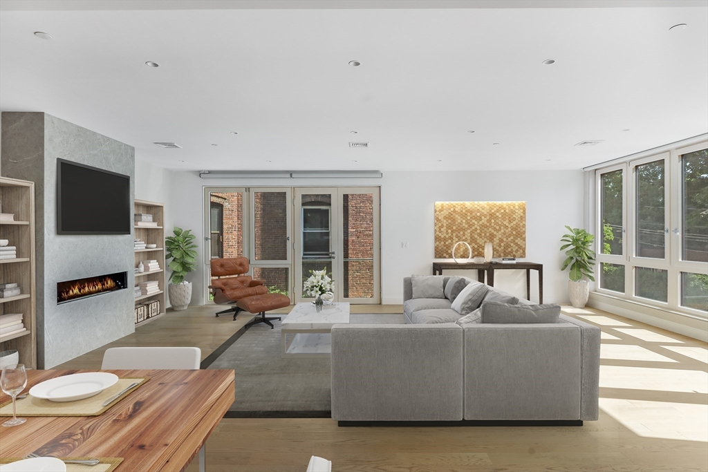 5 bed, 4+ bath apartment for rent at 287 Tappan St Unit 287, Beaconsfield — photo 3 of 15