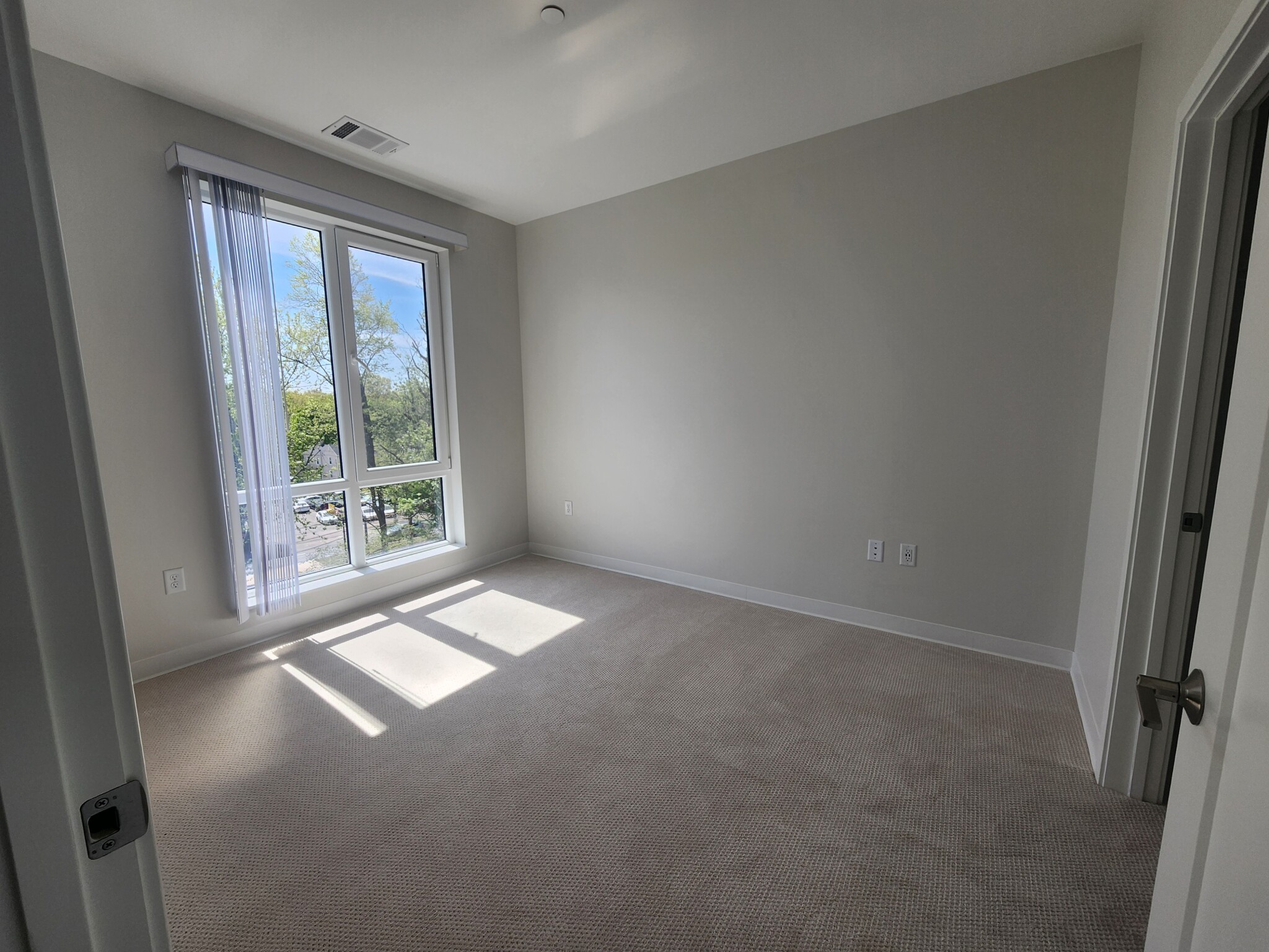 2 bed, 1 bath apartment for rent at 287 Walk Hill Unit 423, Roslindale — photo 2 of 10