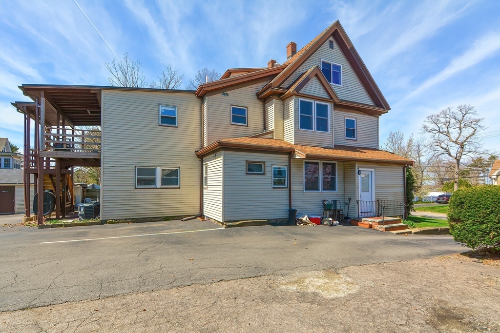 2 bed, 1 bath apartment for rent at 287 Walnut St Unit 1, Stoughton — photo 6 of 8