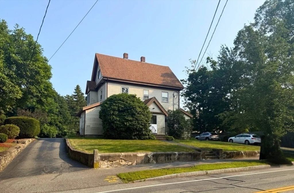 1 bed, 1 bath apartment for rent at 287 Walnut St Unit 2, Stoughton — photo 18 of 18