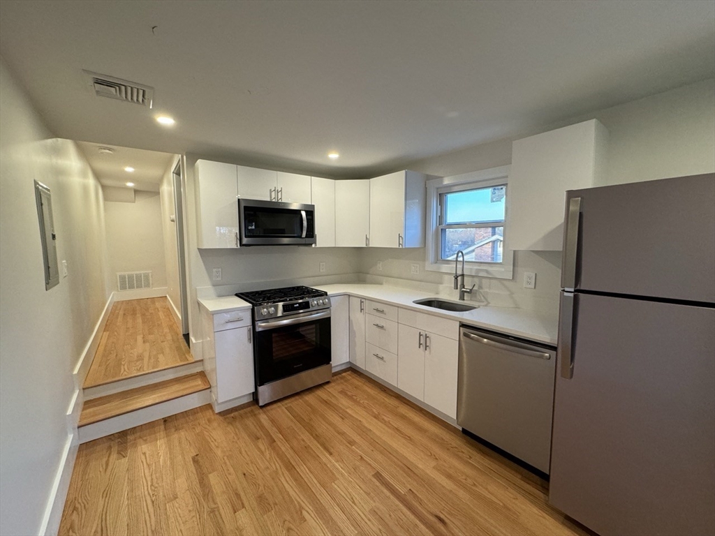1 bed, 1 bath apartment for rent at 287 Walnut St Unit 2, Stoughton — photo 2 of 18
