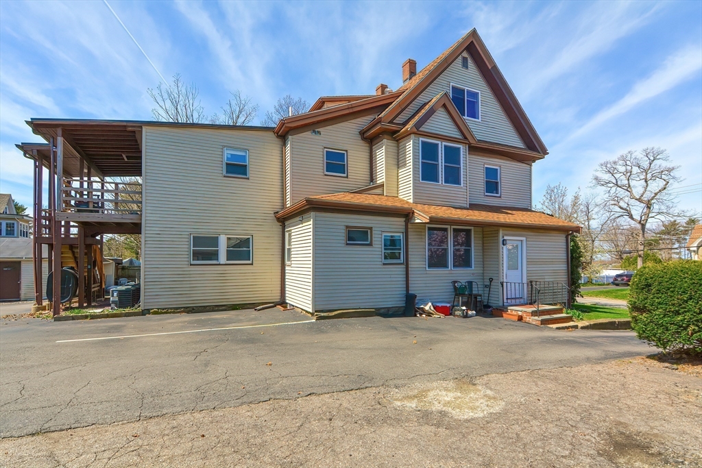 1 bed, 1 bath apartment for rent at 287 Walnut St Unit 2, Stoughton — photo 5 of 18
