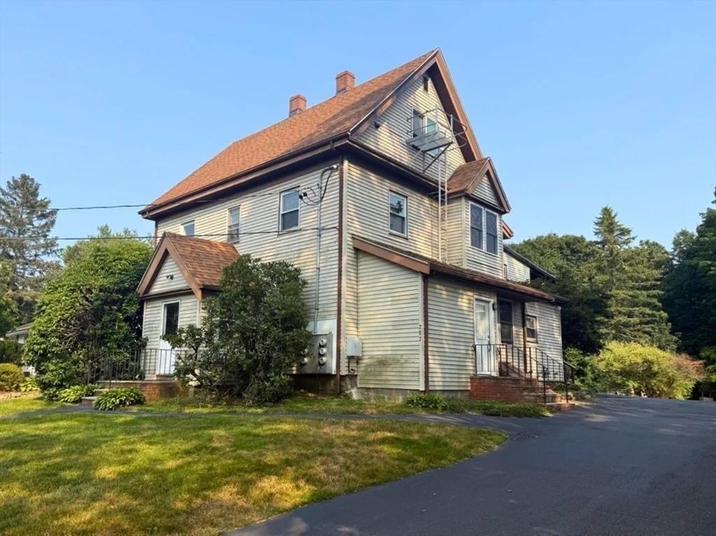 1 bed, 1 bath apartment for rent at 287 Walnut St Unit 2, Stoughton — photo 17 of 18