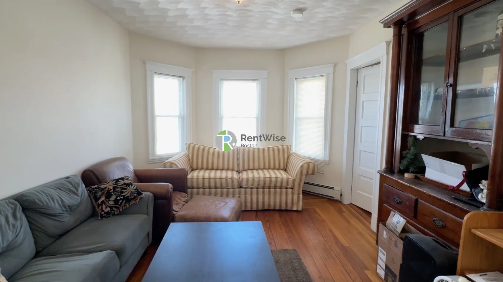4 bed, 1.5 bath apartment for rent at 288 Boston Ave Unit 3, Medford — photo 3 of 21