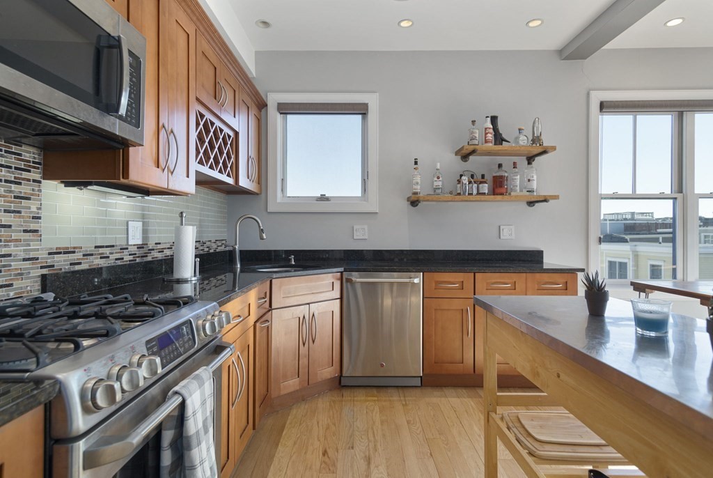 2 bed, 2 bath apartment for rent at 288 C St Unit 9, South Boston — photo 5 of 25