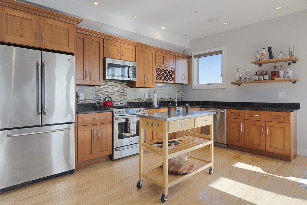 2 bed, 2 bath apartment for rent at 288 C St Unit 9, South Boston — photo 2 of 25