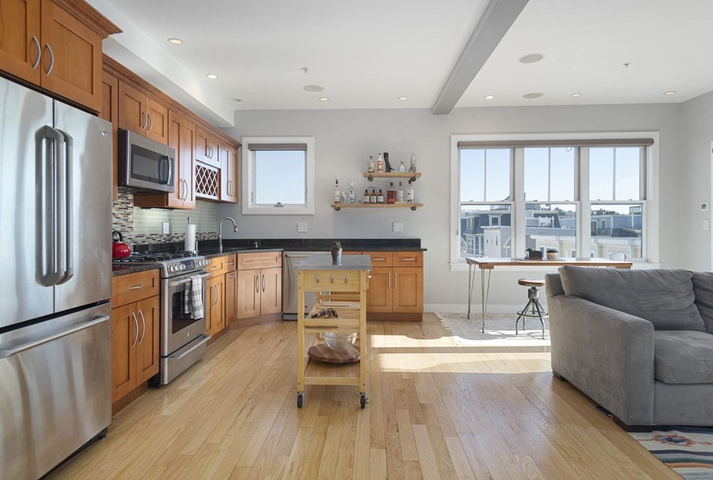 2 bed, 2 bath apartment for rent at 288 C St Unit 9, South Boston — photo 3 of 25