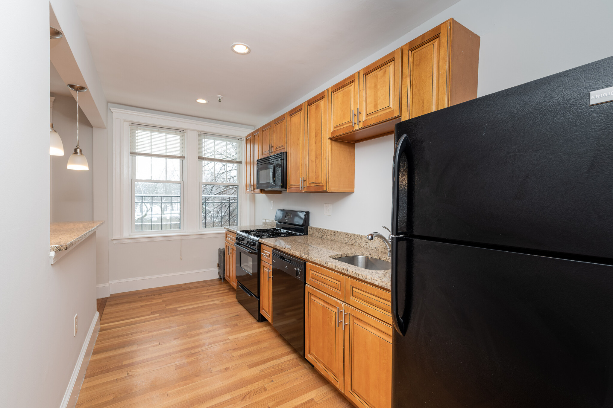 Studio bed, 1 bath apartment for rent at 288 Chestnut Hill Ave Unit 11, Brighton — photo 2 of 6