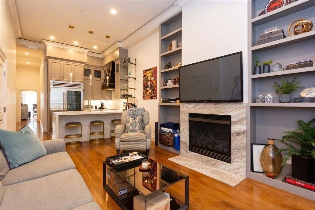 2 bed, 2 bath apartment for rent at 288 Commonwealth Ave Unit 1, Back Bay — photo 6 of 36