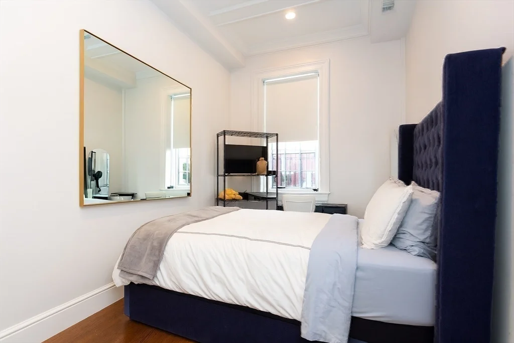 2 bed, 2 bath apartment for rent at 288 Commonwealth Ave Unit 1, Back Bay — photo 21 of 36