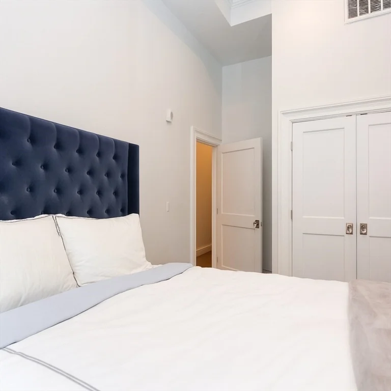 2 bed, 2 bath apartment for rent at 288 Commonwealth Ave Unit 1, Back Bay — photo 23 of 36
