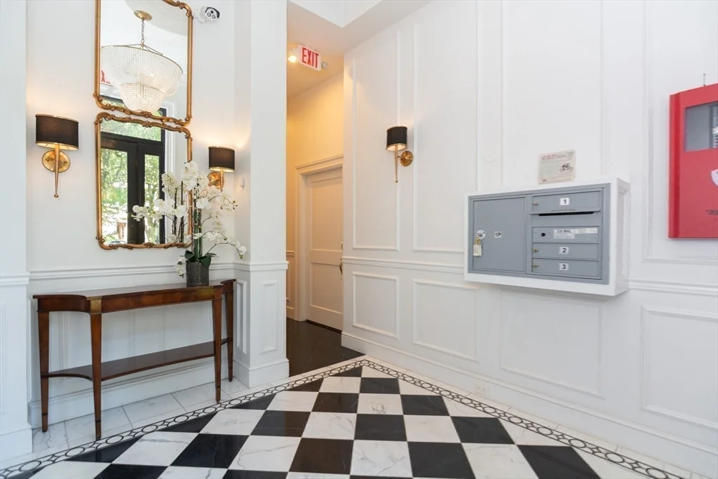 2 bed, 2 bath apartment for rent at 288 Commonwealth Ave Unit 1, Back Bay — photo 28 of 36