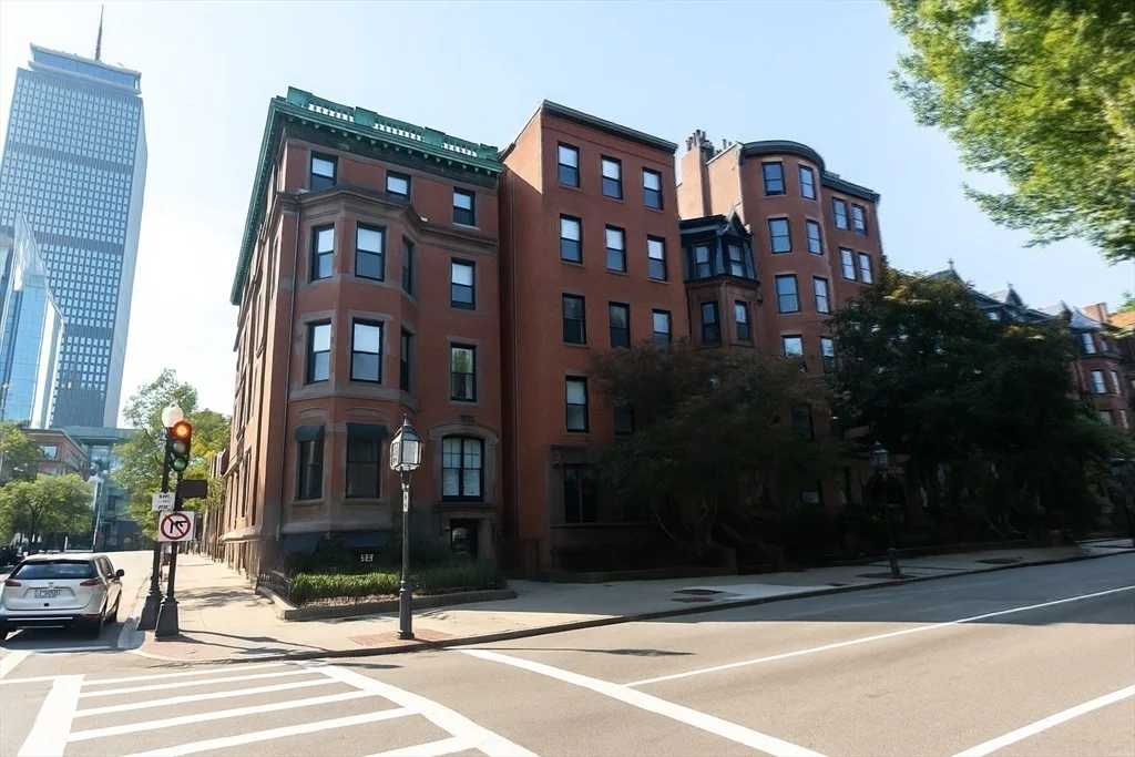 2 bed, 2 bath apartment for rent at 288 Commonwealth Ave Unit 1, Back Bay — photo 35 of 36