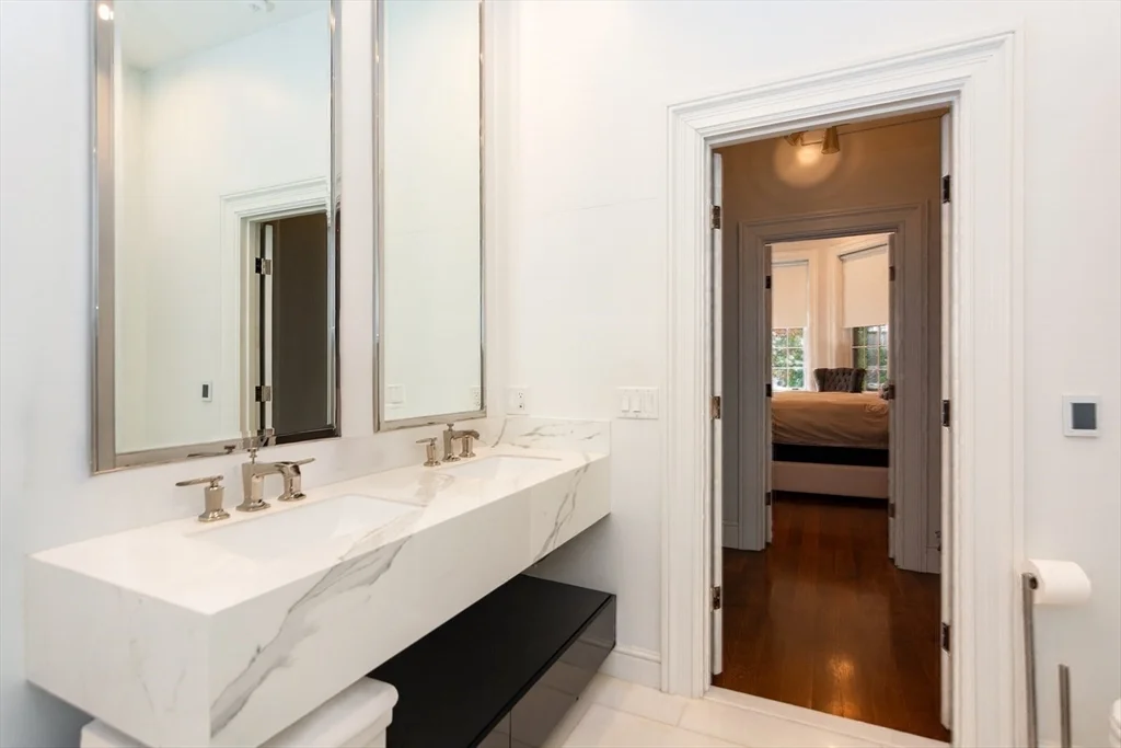 2 bed, 2 bath apartment for rent at 288 Commonwealth Ave Unit 1, Back Bay — photo 17 of 36
