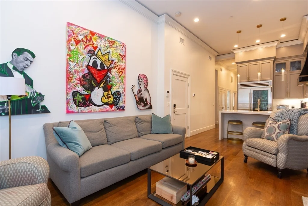 2 bed, 2 bath apartment for rent at 288 Commonwealth Ave Unit 1, Back Bay — photo 7 of 36