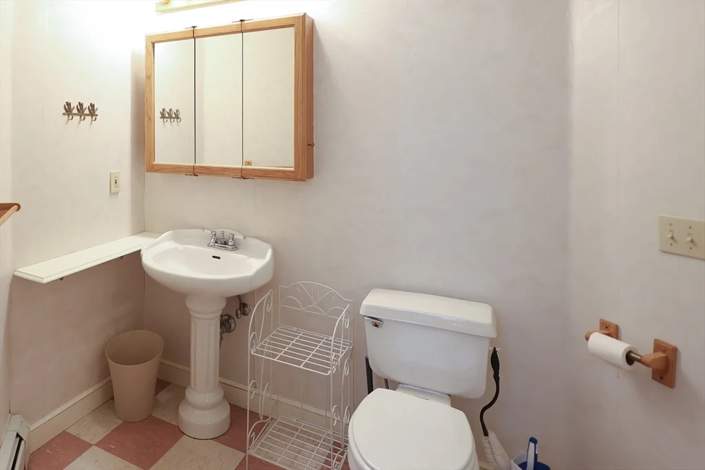 1 bed, 1 bath apartment for rent at 288 Goldthwaite Unit ADU, Whitinsville — photo 20 of 29