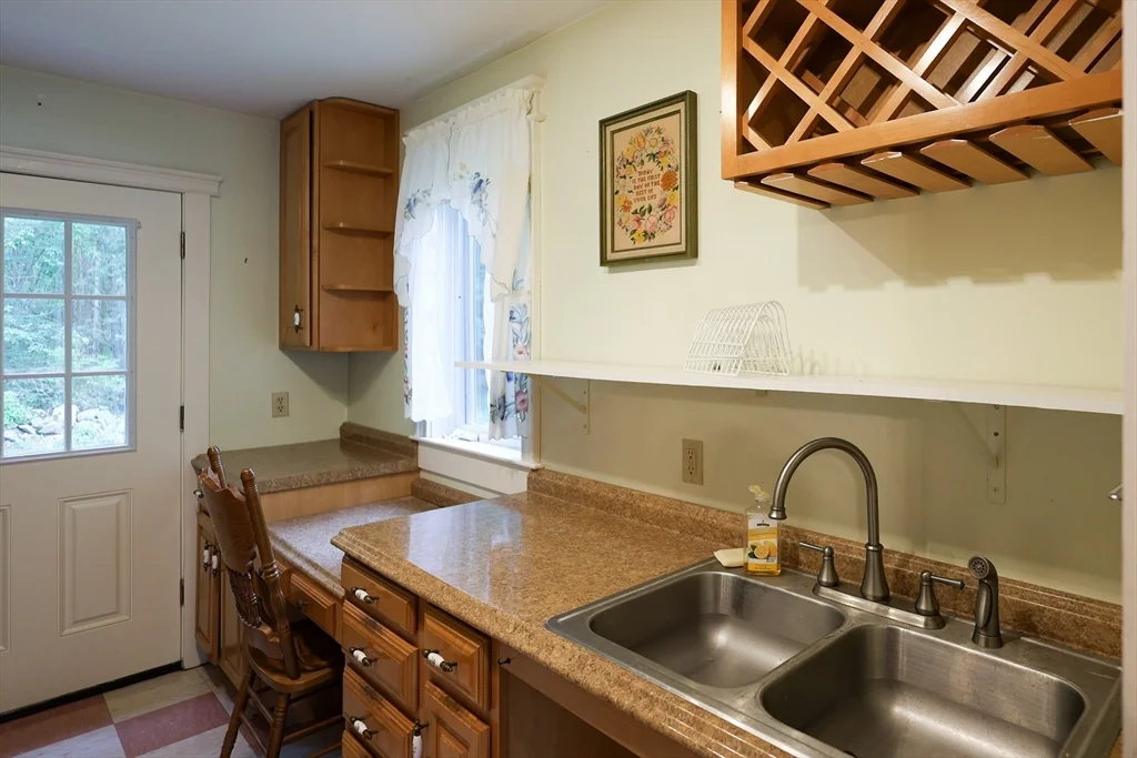 1 bed, 1 bath apartment for rent at 288 Goldthwaite Unit ADU, Whitinsville — photo 8 of 29