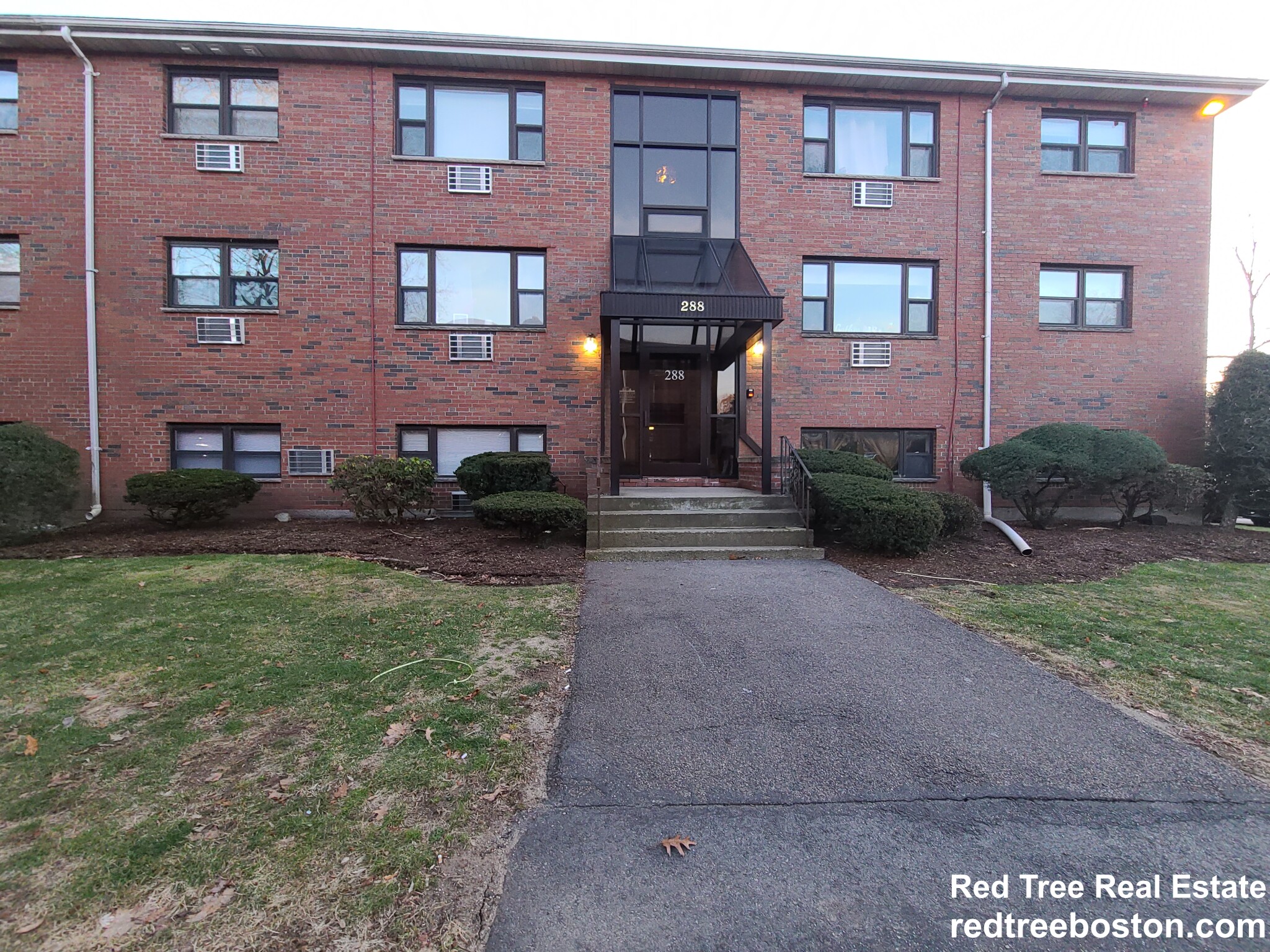 2 bed, 1 bath apartment for rent at 288 Grove St Unit 10, Auburndale — photo 12 of 12