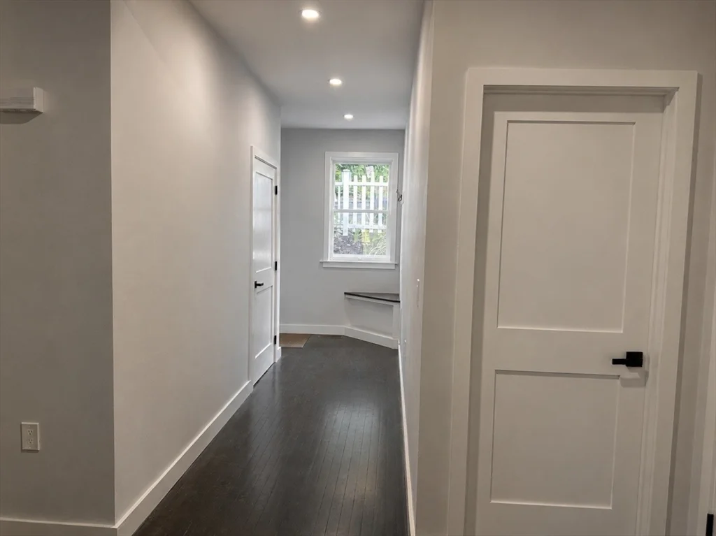 4 bed, 2 bath apartment for rent at 288 Grove St Unit 288, Clinton — photo 6 of 33