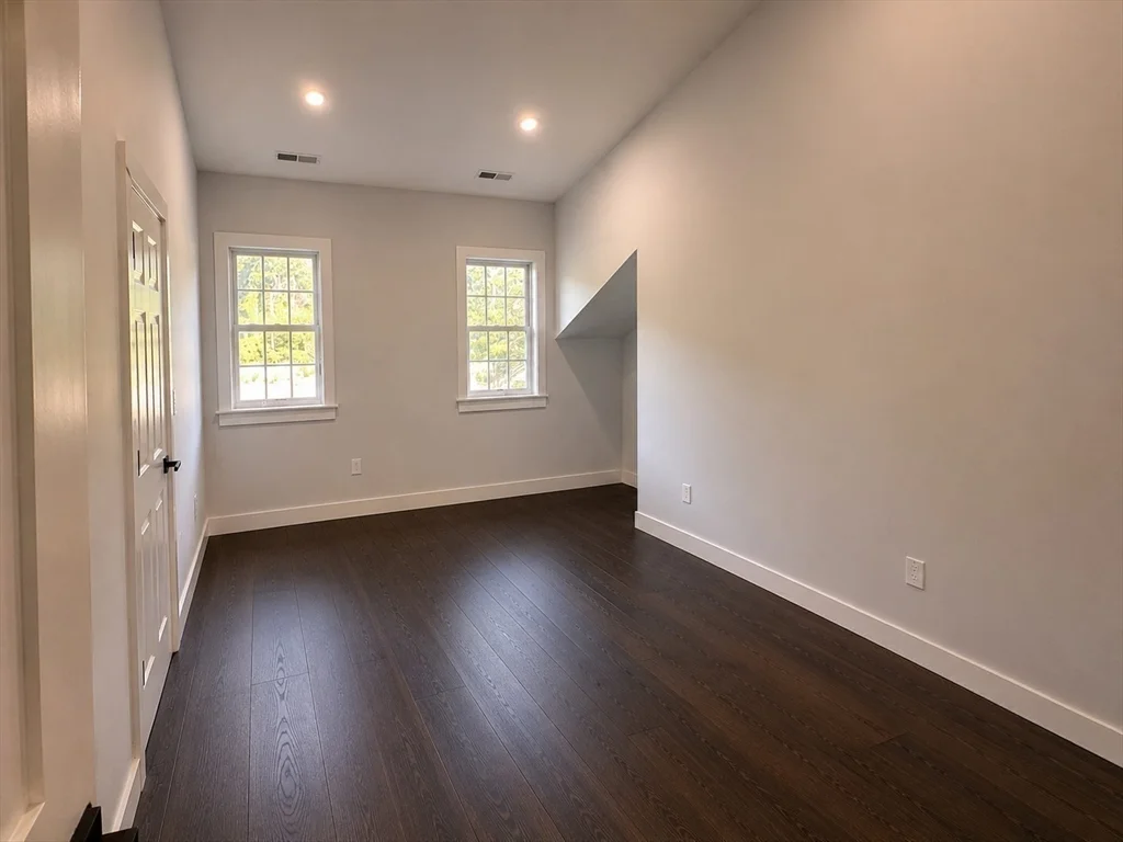 4 bed, 2 bath apartment for rent at 288 Grove St Unit 288, Clinton — photo 26 of 33